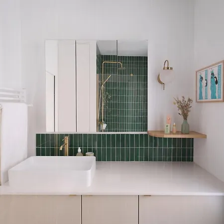 Minimalist Haussmannian 11 פריז