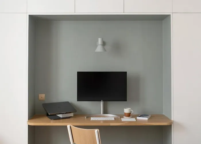Minimalist Haussmannian 11