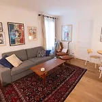 Minimalist Haussmannian 11
