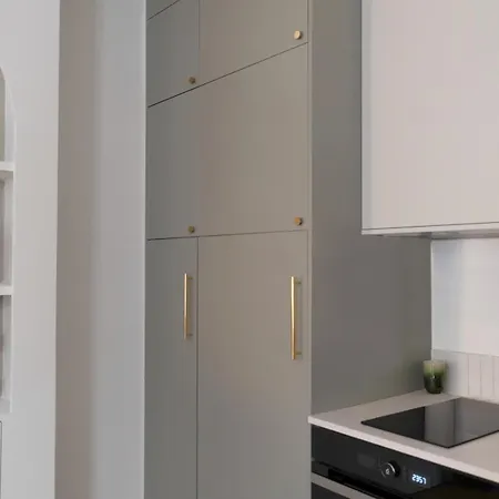 Apartamento Minimalist Haussmannian 11