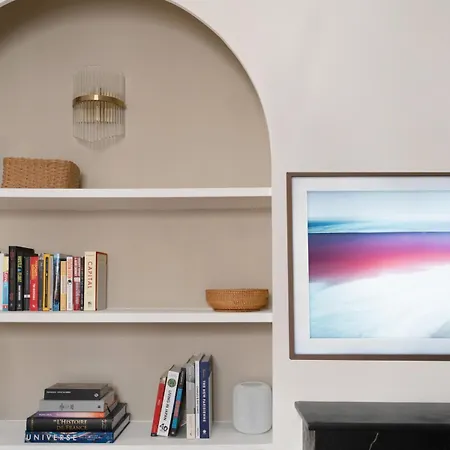 Apartamento Minimalist Haussmannian 11