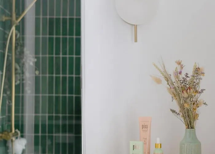 아파트 Minimalist Haussmannian 11 *